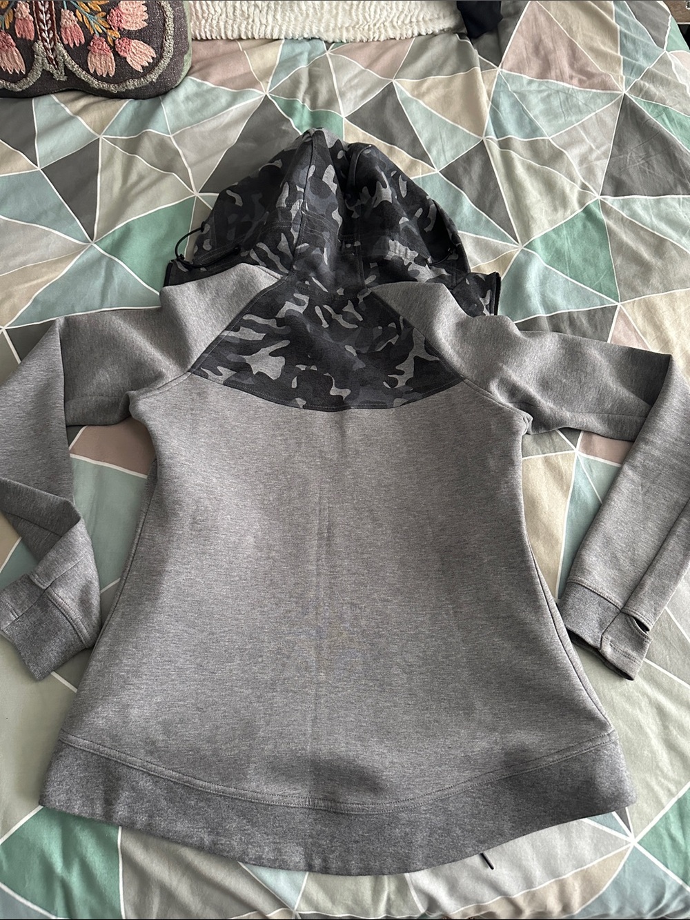 Nike Women’s Gray Zip-Up Hoodie with Black Camo Yoke - Picture 6 of 6
